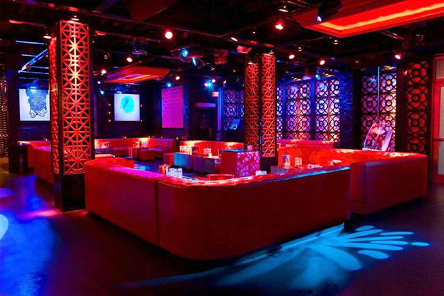 The most luxurious nightclubs in Miami.mokai 2