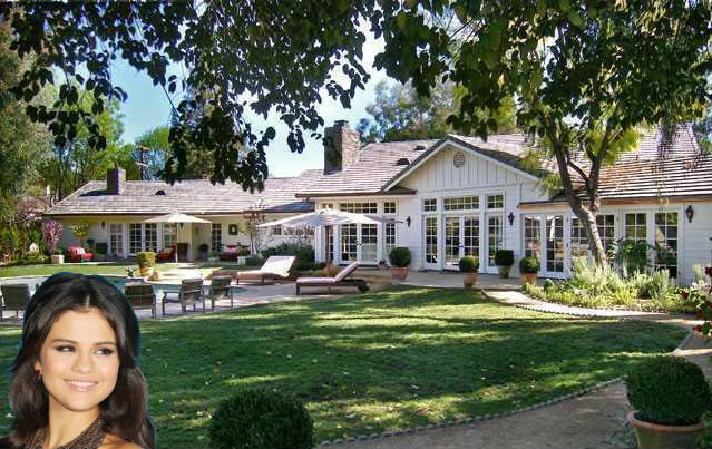 selena-gomez-re-modeled-her-hollywood-home(2)