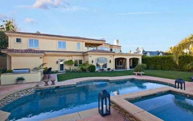 charlie-sheen-beverly-hills-house-in-on-the-market(3)