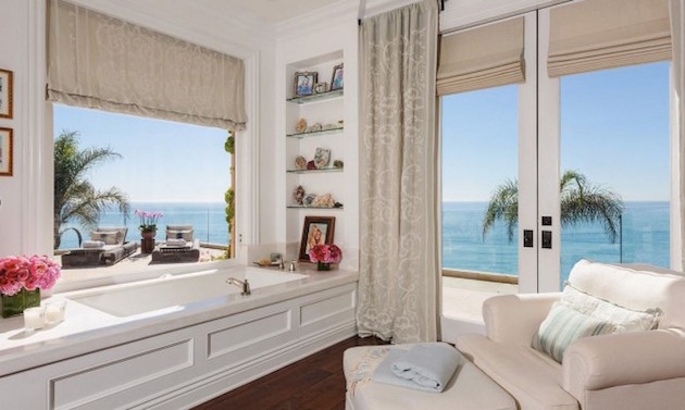 Gigi Hadid's Parents Selling Malibu Mansion3